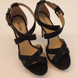 MICHAEL KORS shiny black heels size 7